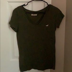 Green hollister t-shirt